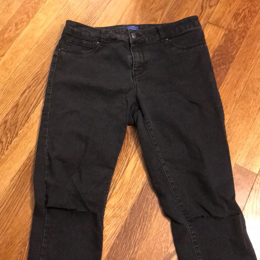3 for $20 Black skinny jeans - Picture 3 of 7